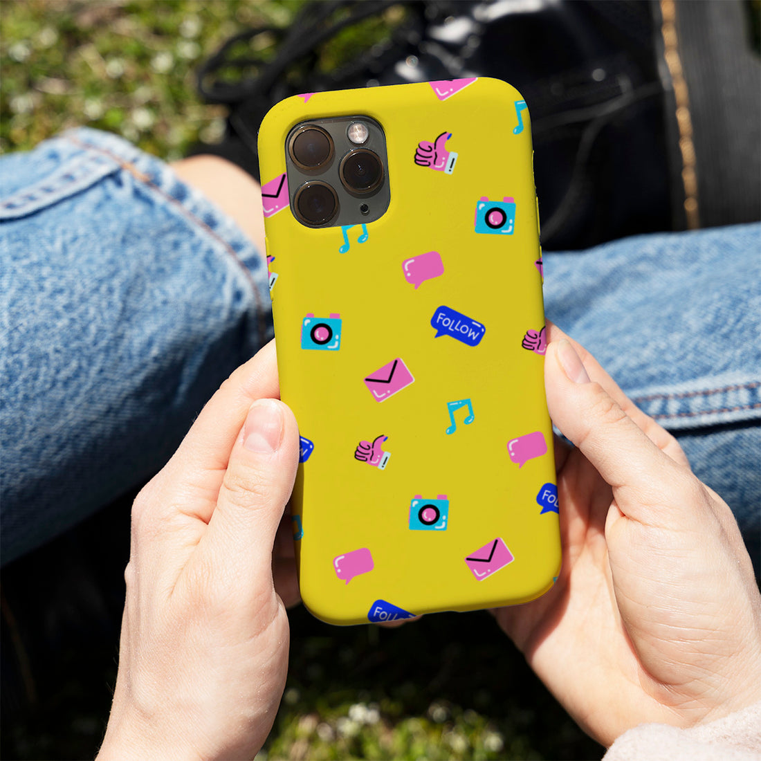 Retro Icons Mobile Cover